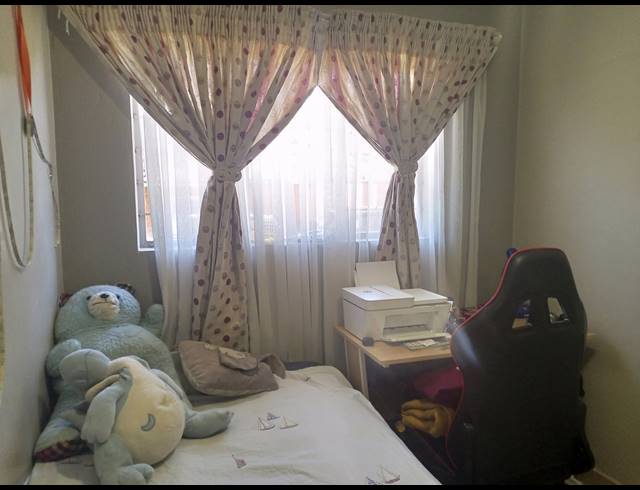 2 BEDROOM TOWNHOUSE FOR SALE IN ANDEON